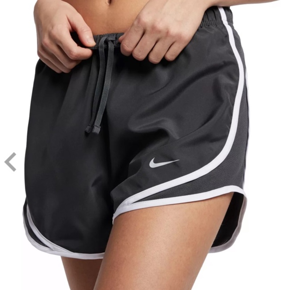 Nike Women's Tempo Dry Core 3'' Running Shorts